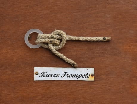 Kurze Trompete, Seemannsknoten