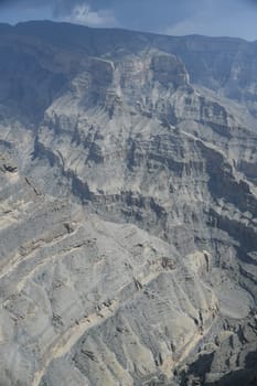 The limestone Jebel Shams is the highest mountain in Oman. Below him the Grand Cayon Wadi Nakhar