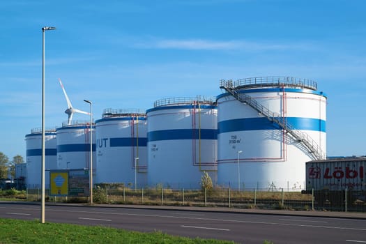 Fuel storage in a commercial area in the port of Magdeburg