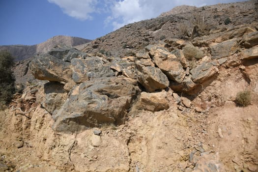 At the Grand Canyon Jabel Schams in Oman,the eroded discordance and limestone marl can be seen in bioclastic limestone with mussel shells.