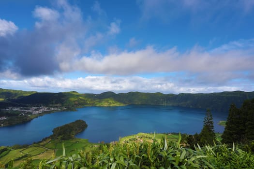 The astonishing Lagoon of the Seven Cities (Lagoa das 7 cidades) - Azores - Portugal