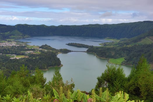 The astonishing Lagoon of the Seven Cities (Lagoa das 7 cidades) - Azores - Portugal
