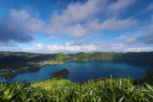 The astonishing Lagoon of the Seven Cities (Lagoa das 7 cidades) - Azores - Portugal