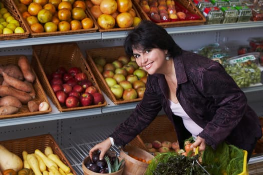 Portrait of a mature woman shopping in a grocery store