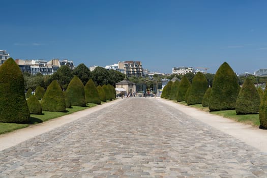 The beautiful gardens of invalides in Paris