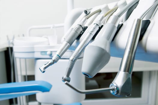 Close_up of dental instruments in an examination room