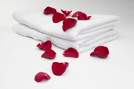 Rose petals on towels