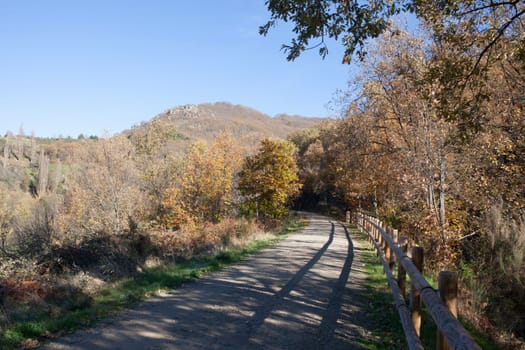 Green-Way Itinerary by Banos de Montemayor on Magic Autumn season, Extremadura, Spain