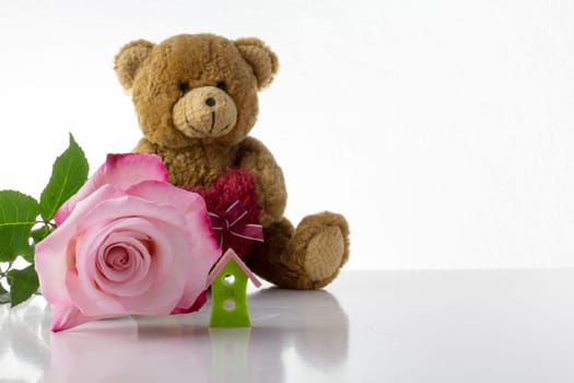 Love,house building,family foundation - way to a common future
