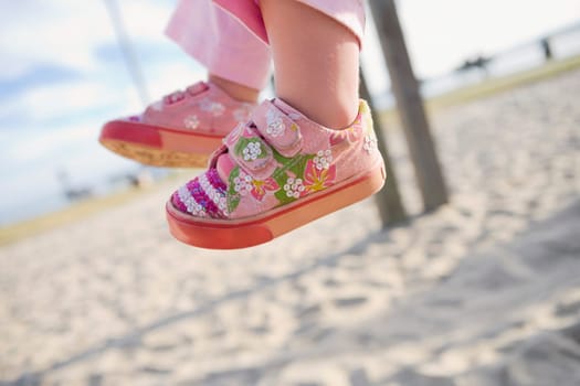 Close_up of a babyŽs legs