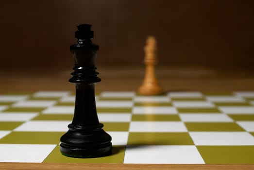 Close_up of a king on a chess board