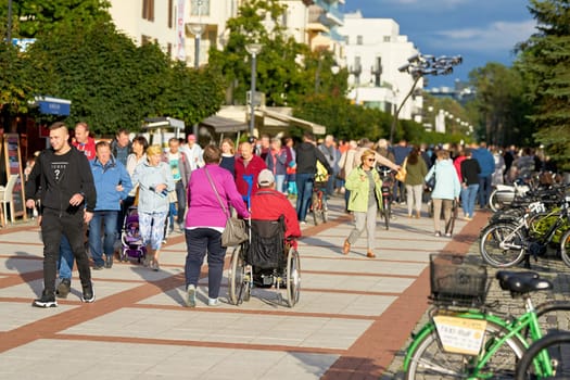 Holidaymakers on the popular beach promenade of Swinoujscie on the Polish Baltic Sea coast