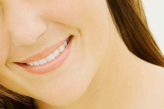 Mid section view of a young woman