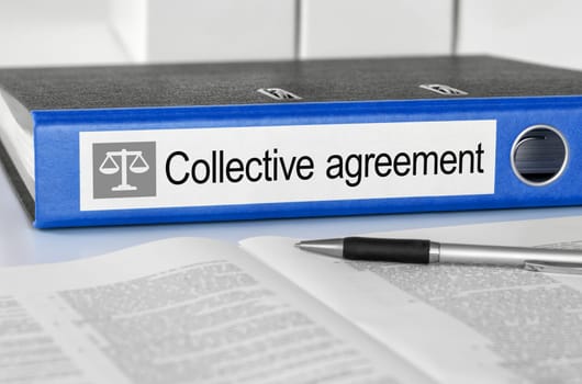 Folder with the label Collective agreement