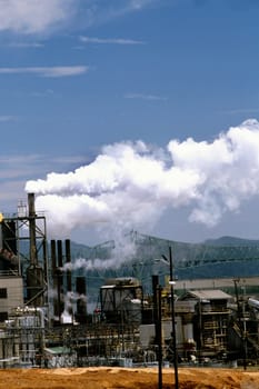 Air pollution at a paper mill, North Benol, Oregon, USA