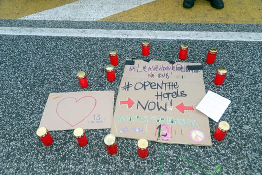 Demonstration about 200 people for the accommodation of the homeless in hotels with a minute's silence for the 13 people who died in Hamburg 13.02.2021