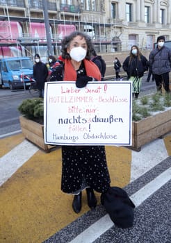 Amelie Winter , Demonstration about 200 people for the accommodation of the homeless in hotels with a minute's silence for the 13 people who died in Hamburg 13.02.2021