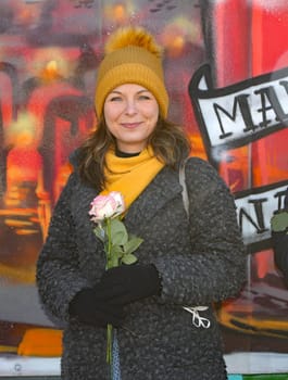 Janine Marscha.WorldMission Rethink  Distribution of 111 roses .for Valentine's Day at the vigil for the Kiez at Spielbudenplatz Hamburg , 14.02.2021