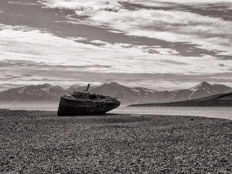 Boat wreck on Spitsbergen