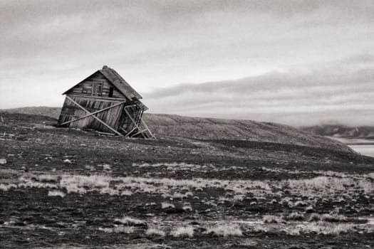 Spitzbergen, old house from 1904, Recherchefjorden, Snatcherpynten