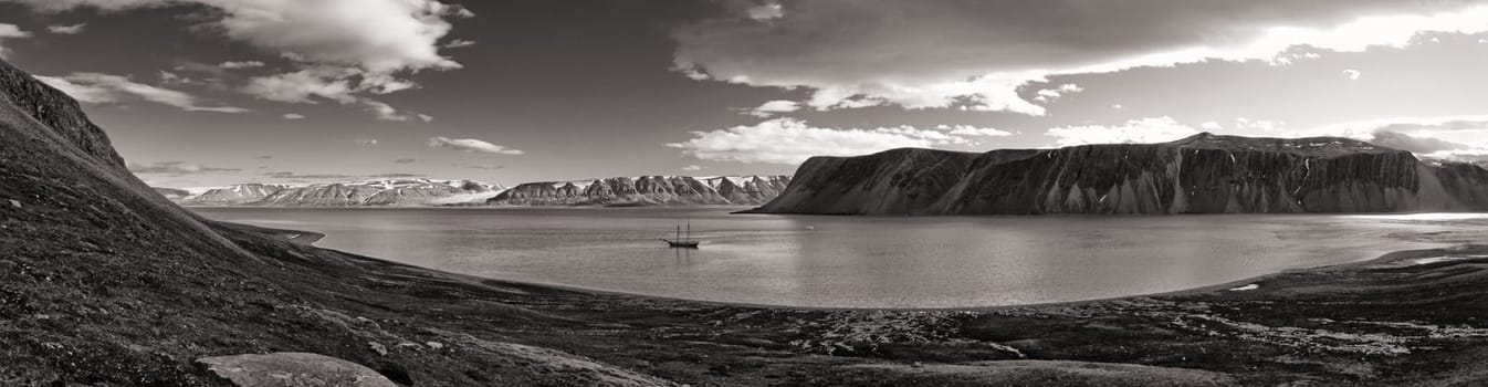Spitsbergen, Lomfjord/Faksevågen
