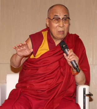 Dalai Lama Press Conference at CCH Hamburg