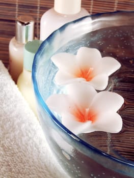 floating aromatherapy candles and bath items