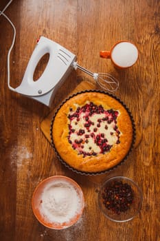 Red and black currant cake