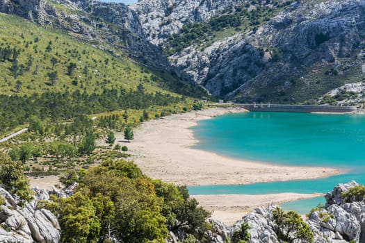 Fantastic views of the Embalse de Cuber in the Sierra de Tramuntana, Mallorca, Spain.