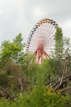 Ferris wheel in the park out of service and decay