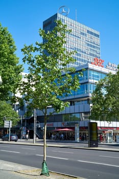 The Europacenter from 1965 with the distinctive Mercedes star in Berlin's Charlottenburg district. The Europacenter is still one of the city's popular shopping centers.