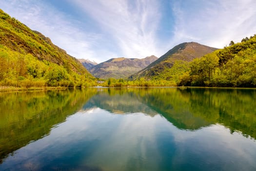 Cardet reservoir, different from that of Llesp, is located in the Vall de Boi next to the town of Barruera