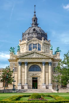 Szechenyi Medicinal Bath in Budapest. Medicinal bath Budapest Hungary. Artesian spa Hungary. The bath, located in the City Park, was built in Neo-baroque style to the design of Gyozo Czigler.