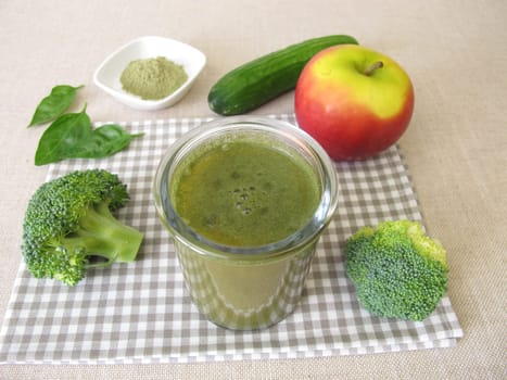 Green smoothie with broccoli, cucumber and apple
