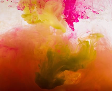 a liquid splash dissolve color
