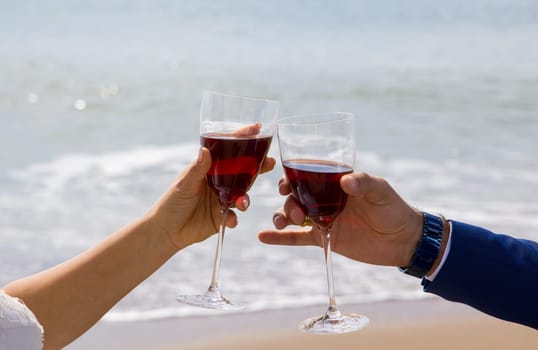 drink and cheeers in a weeding day