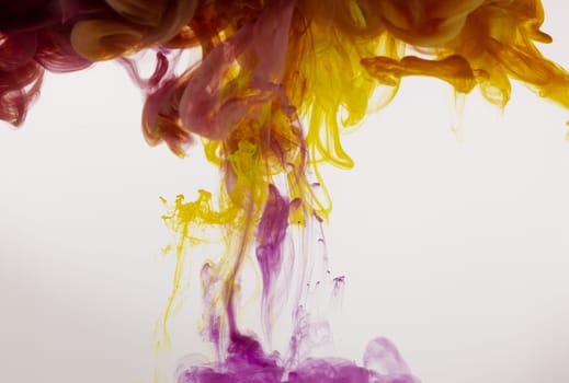 a liquid splash dissolve color