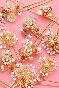 beautiful gold hairpin with jewelry