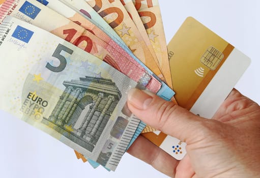 Payment with cash or with EC or credit card