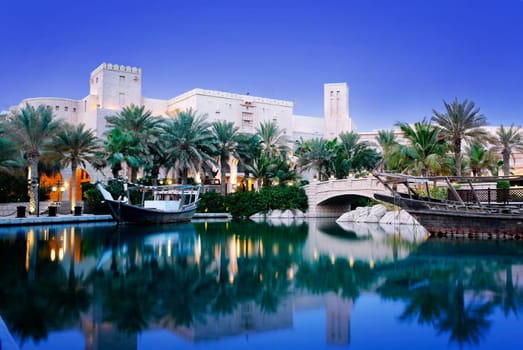 Madinat Jumeirah in Dubai at night