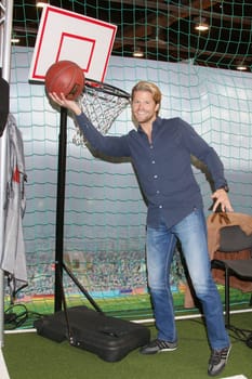 Ex-Bachelor Paul Janke,Press Conference Hamburg Basket Bowl XII at the REWE-Markt Stanislawski & Laas Krohnskamp Hamburg,13.04.2015