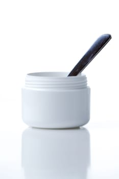 Cream can with spatula