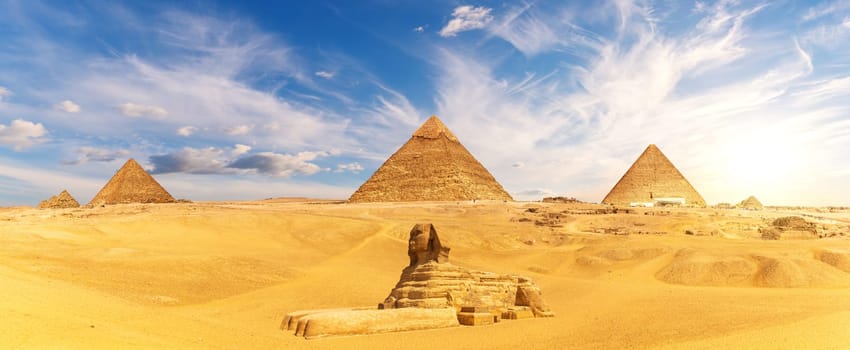 The Great Sphinx by the Egypt Piramid Complex, famous Wonder of the World, Giza.