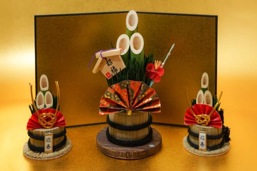 Kadomatsu and gold folding screen of the image (New Years card materials and New Year material). Shooting Location: Yokohama-city kanagawa prefecture