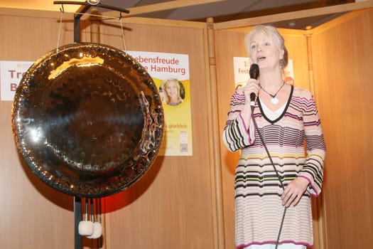 Alix Karen Decker,Opening Joy of Life Messe Hamburg,CCH Hamburg,17.04.2015