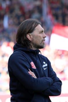Trainer Martin Schmidt (Mainz) on the sidelines - . 14/15 Bundesliga