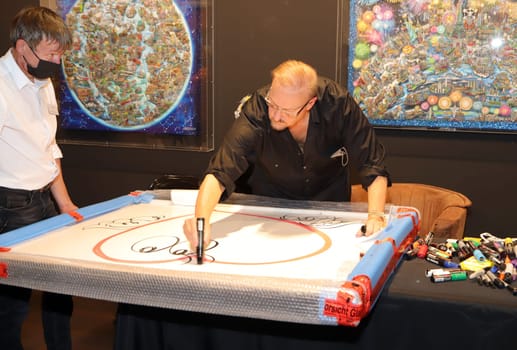 Charles Fazzino at the Galerie Mensing Hamburg . exhibition of Charles Fazzino artwork in Germany 2021