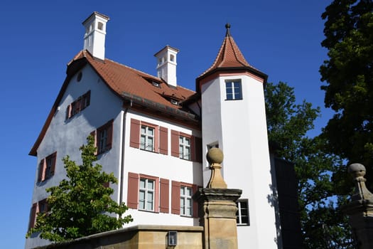 The White Castle was built from 1487 in the market town of Heroldsberg,Middle Franconia. The historic building is a listed building.