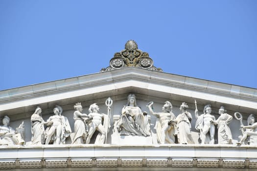 The Walhalla memorial in Donaustauf near Regensburg was inaugurated in 1842. The fully plastic gable field shows scenes from the battle in the Teutoburg Forest with Teutons and Romans.
