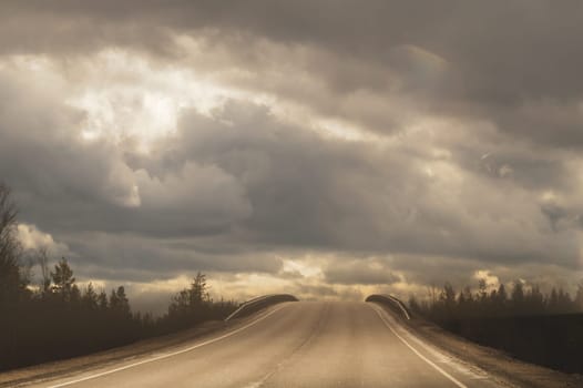 Beautiful road. asphalt highway background. landscape with long distance view